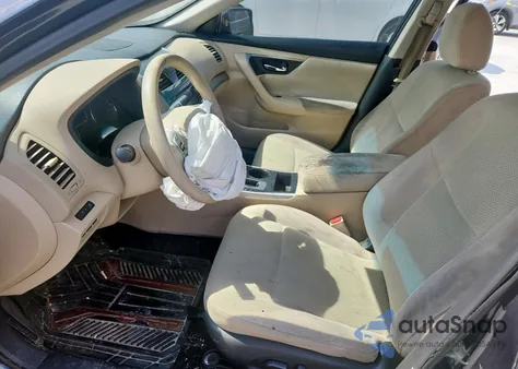 2015 Nissan Altima 2.5 из США, поврежденный, VIN 1N4AL3AP8FC106265